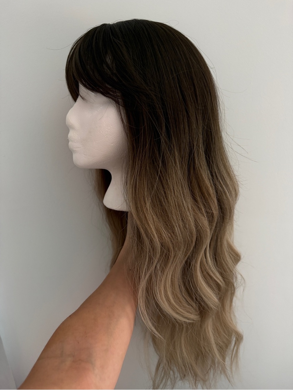 Long Wavy Ombre Synthetic Wig - Dark Brown to Blonde
